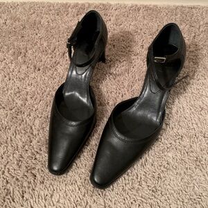 Ann Taylor Loft Kitten Heel